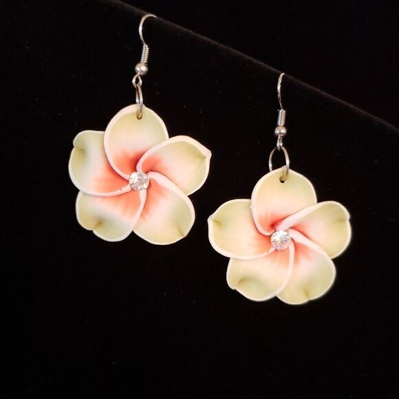 Beautiful Yellow Orange Tropical Flower Blossom Earrings - Picture 1 of 3
